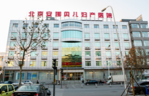 北京年內試點路側停車電子收費，4000個車位納入試點，賦能日用百貨等社區消費